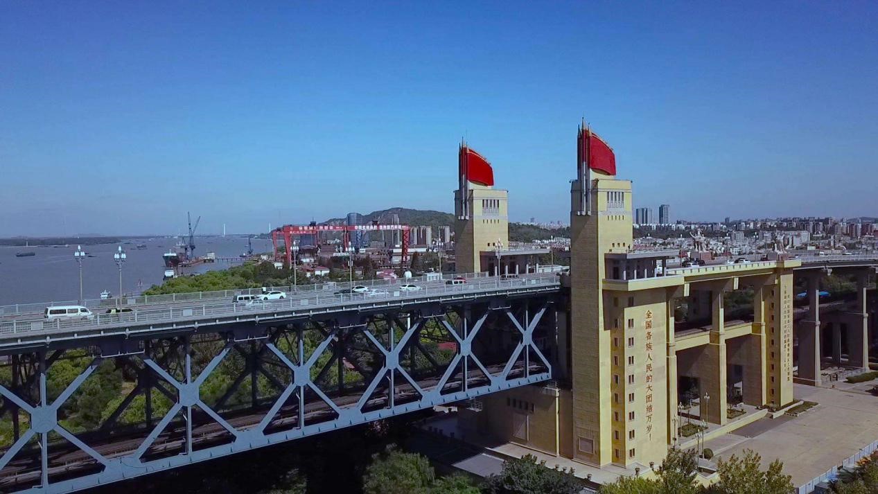  南京長(zhǎng)江大橋延伸高架橋